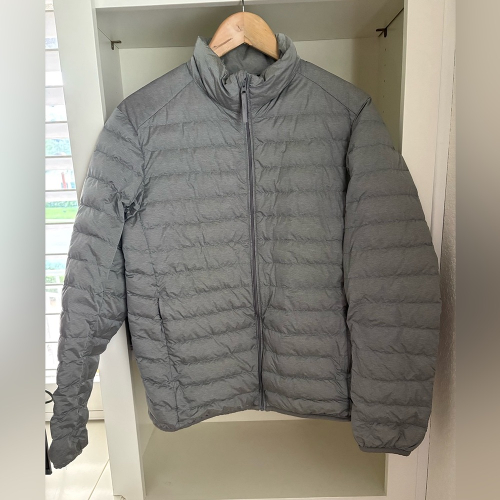 Uniqlo Puffer Jacket Womens  Gray Ultra Light Down Feather Extra Warm Coat